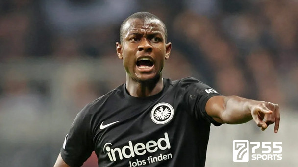 MU Siap Saingi Liverpool Demi Dapatkan Evan Ndicka