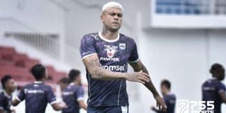 Ciro Alves Ungkap Masa Depannya Bersama Persib Bandung  