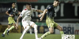 Kericuhan Suporter Ganggu Laga Persib vs Persis Solo  