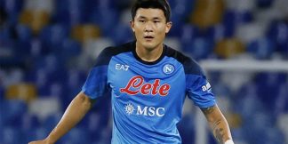 Fabrizio Romano: MU Incar Kim Min-Jae untuk Gantikan Maguire  