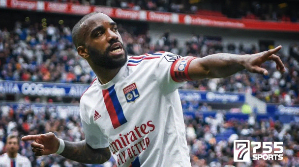 Alexandre Lacazette Saingi Kylian Mbappe Sebagai Top Score