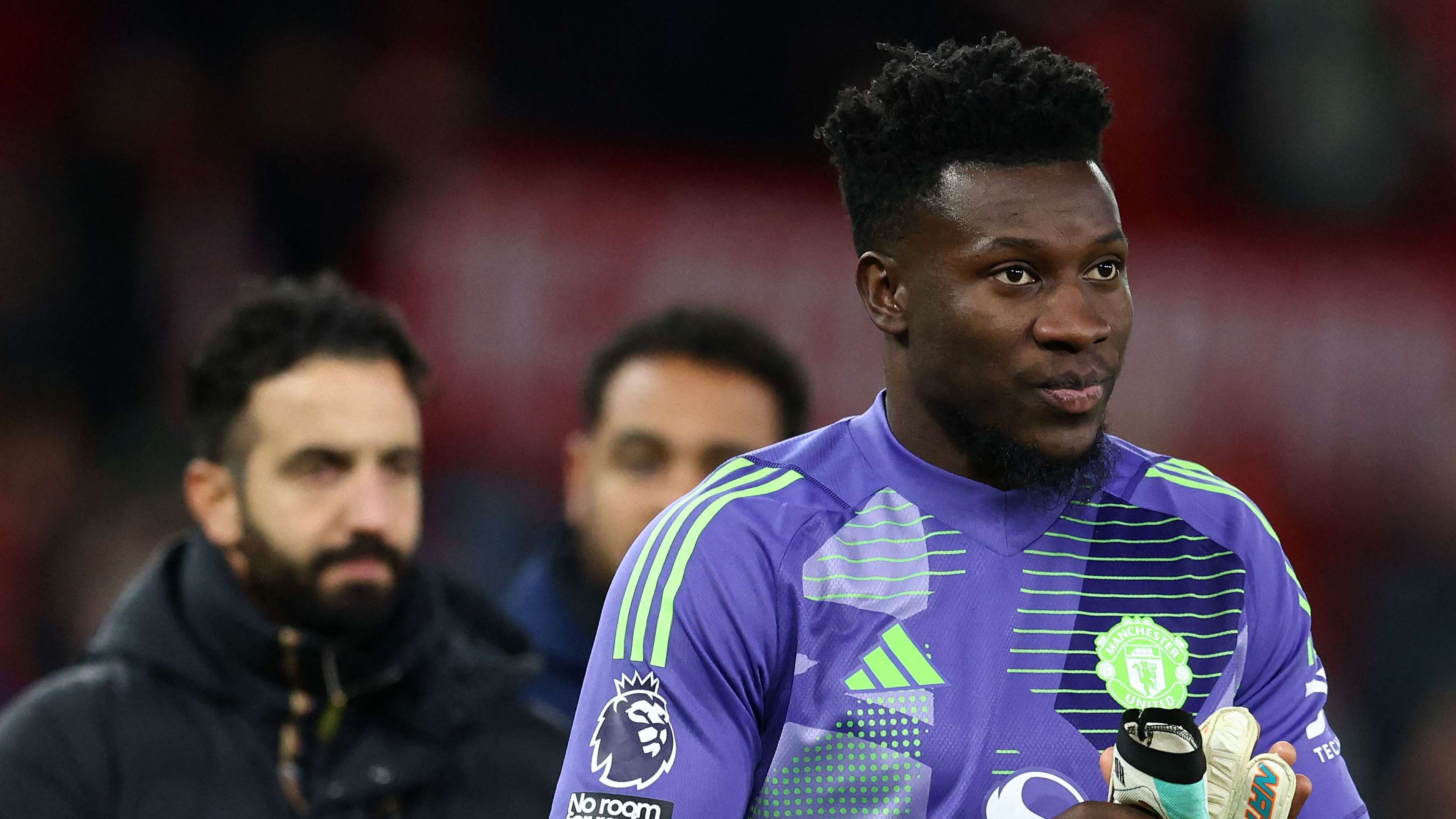 Onana siap bertarung untuk tempatnya saat Man Utd mengincar bintang Serie A