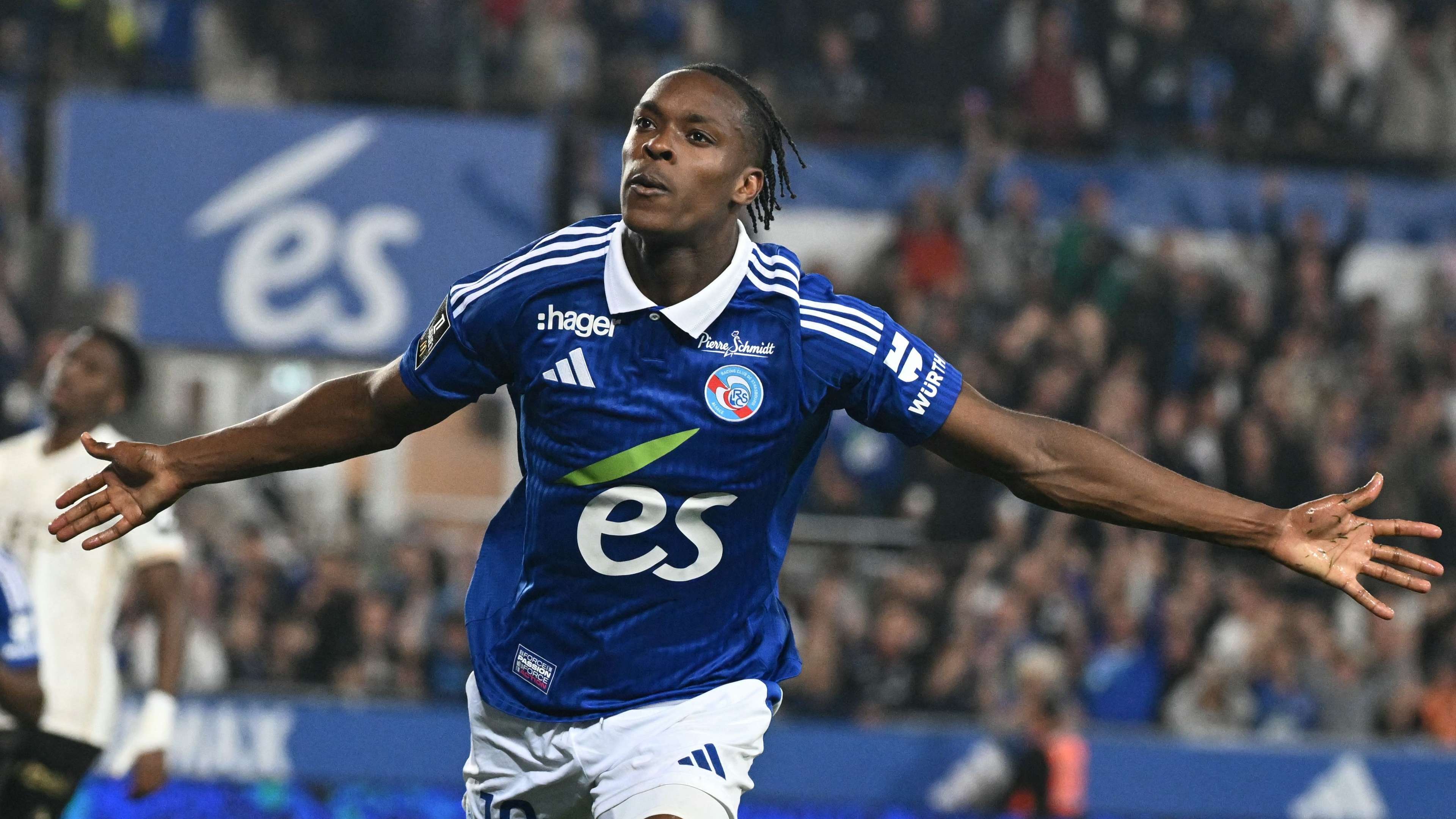 Chelsea sedang dalam pembicaraan dengan penyerang Strasbourg Emegha