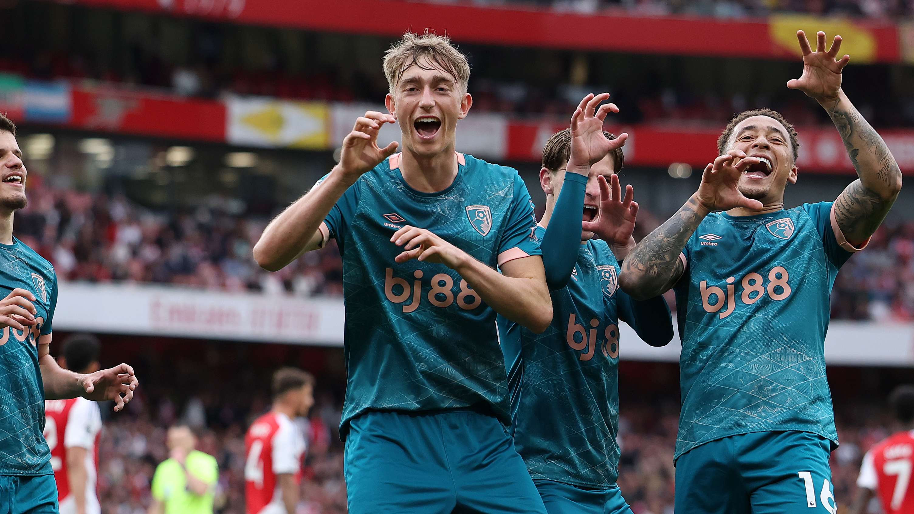 Huijsen mempekerjakan firma hukum untuk bernegosiasi transfer Real Madrid