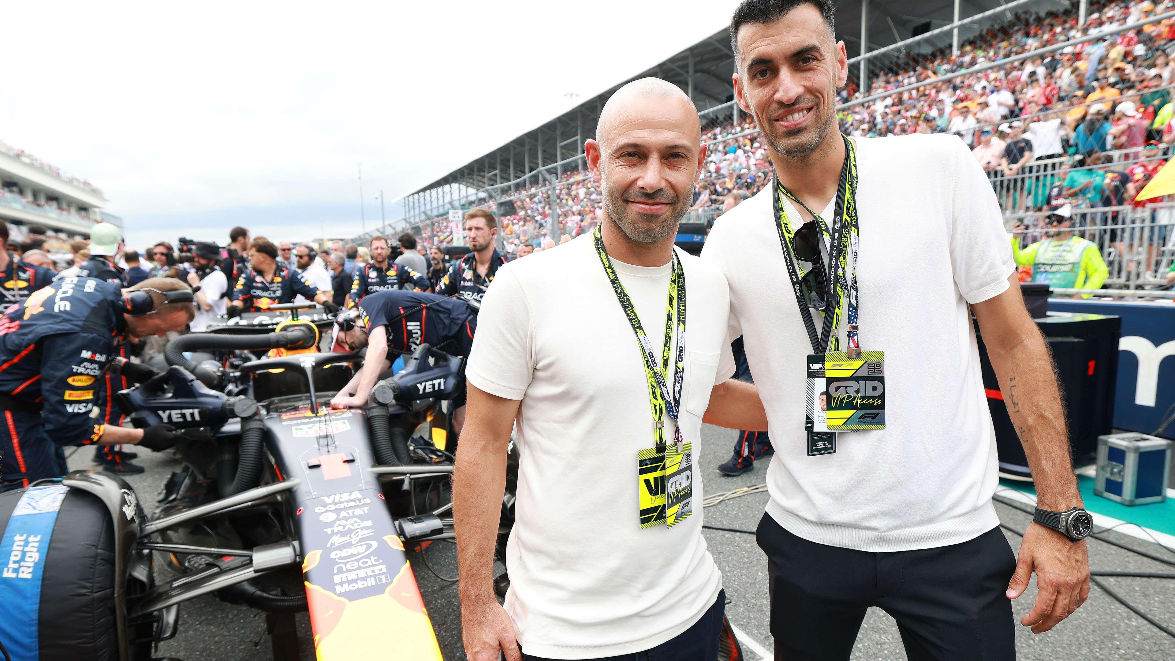 Busquets dan Mascherano dari Inter Miami terlihat di Miami GP