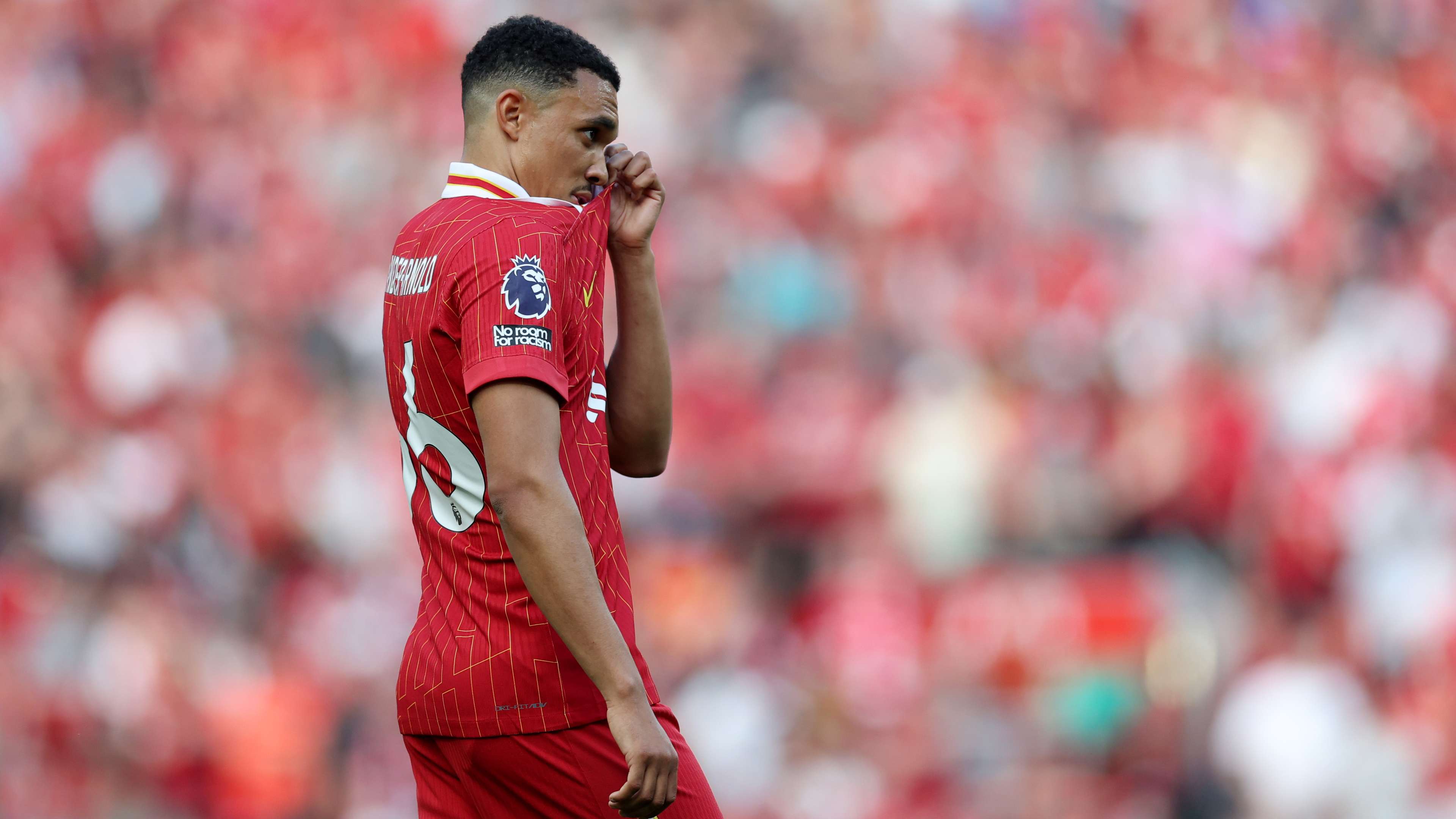 Trent Dibuat Malu oleh Fans Liverpool dalam Seri dengan Arsenal
