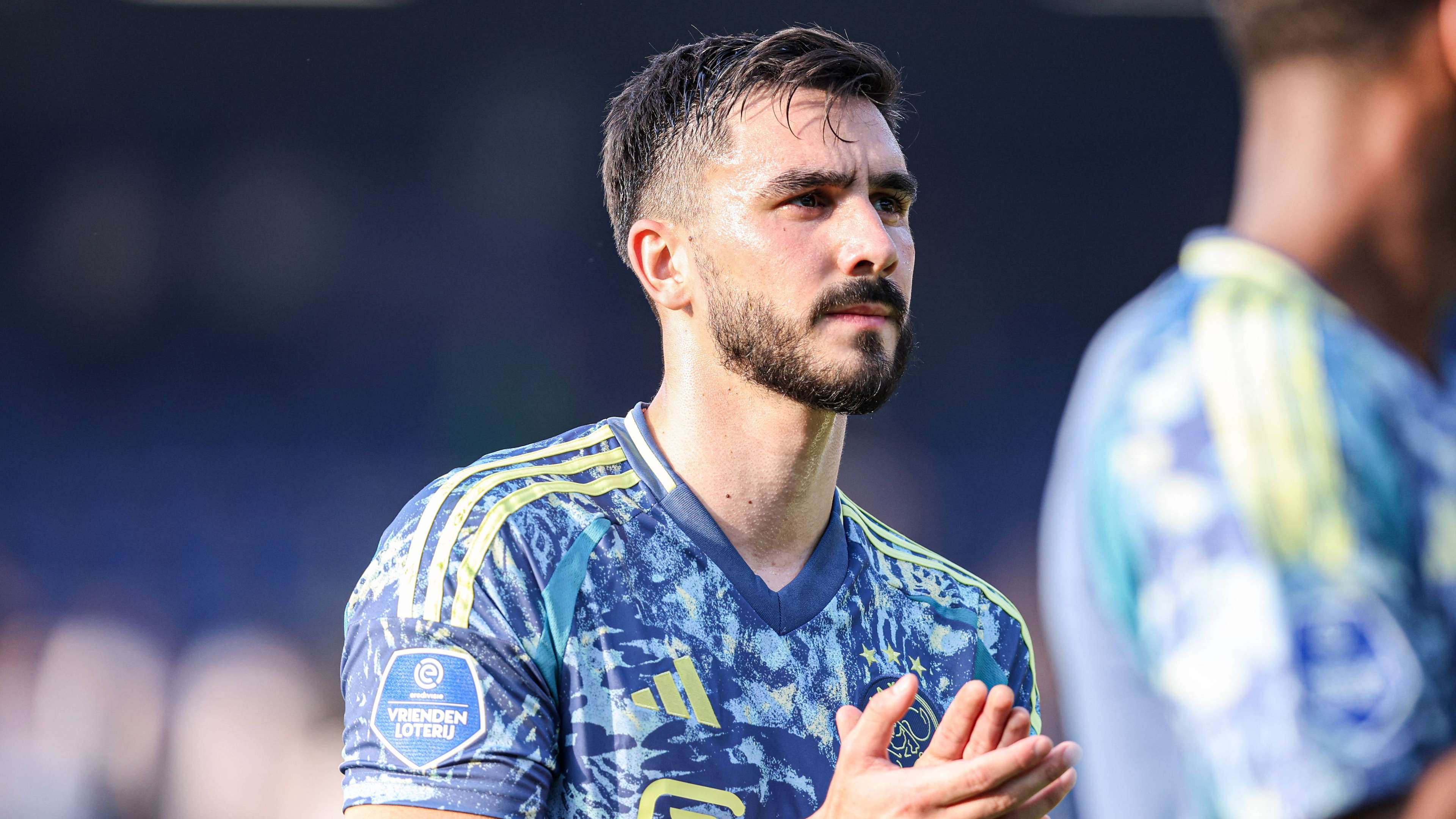 Berapa gaji Josip Sutalo di Ajax?