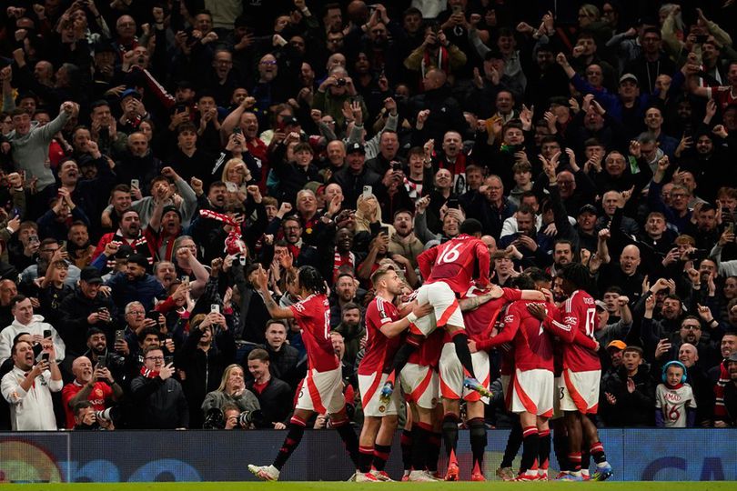 Hasil Manchester United vs Athletic Bilbao: Skor 4-1 (Agg. 7-1) 

Translated title in Bahasa Indonesia: 
Hasil Manchester United vs Athletic Bilbao: Score 4-1 (Agg. 7-1)