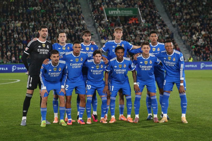 Prediksi Susunan Pemain Real Madrid vs Olympiakos: Xabi Alonso Siapkan Formula Baru? 

Translation: 
Prediction of the Lineup Real Madrid vs Olympiakos: Is Xabi Alonso Preparing a New Formula?  