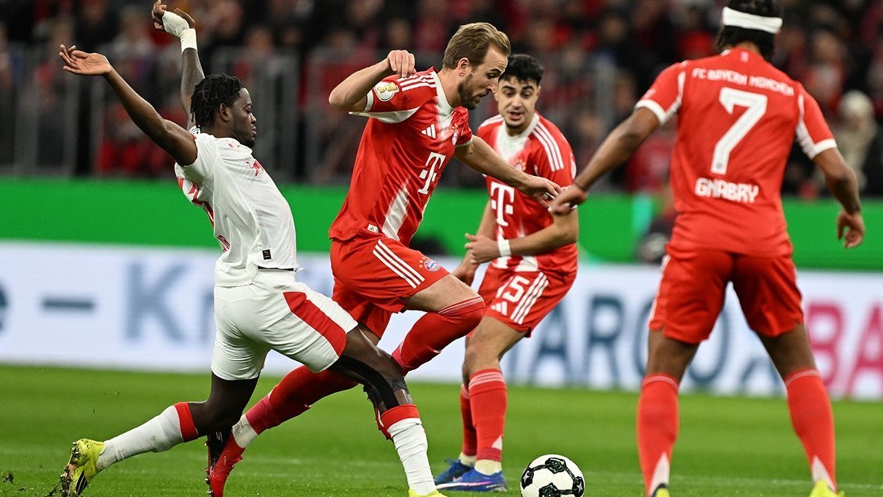 Prediksi Werder vs Bayern 14 Februari 2026